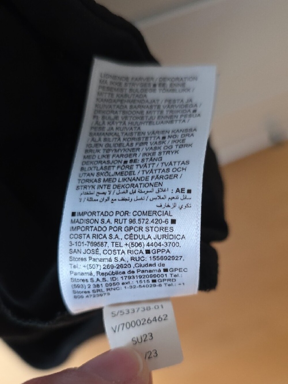 Athleta Women's Black Athletic Shorts with Zip Pockets - Picture 5 of 5